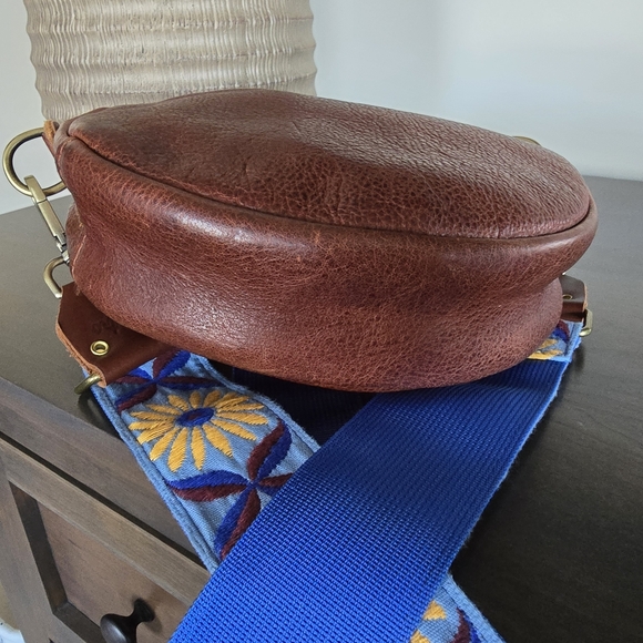 Portland Leather Good Circle Bag, Wallet and SoRetro Strap - Picture 6 of 7